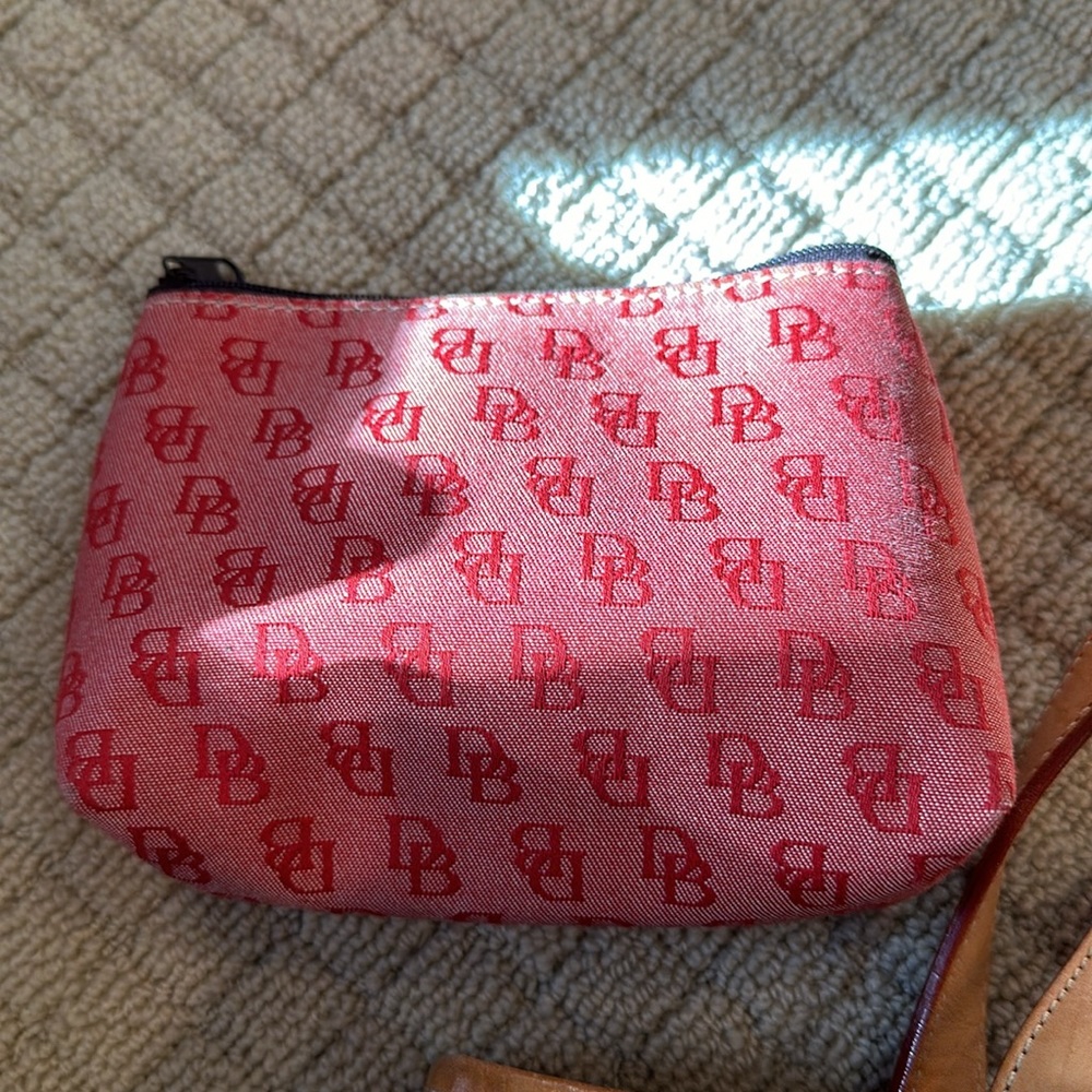 Dooney and Bourke handbag with compact bag - Picture 3 of 10